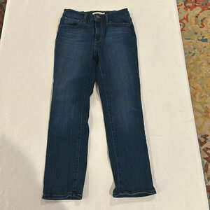 Levi’s women’s 724 high rise straight jeans‎ Jean size 28 EUC